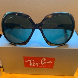 NWT - Ray-Ban Jackie Ohh II Sunglasses. Light Havana/Dark Green Lenses
